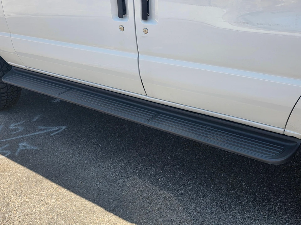 2009 Ford Econoline Van - Image 24 of 31