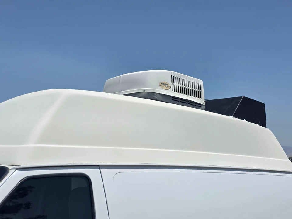 2009 Ford Econoline Van - Image 26 of 31
