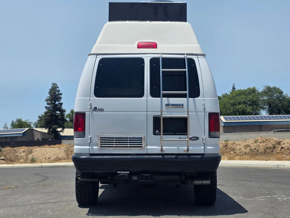 2009 Ford Econoline Van - Image 9 of 31