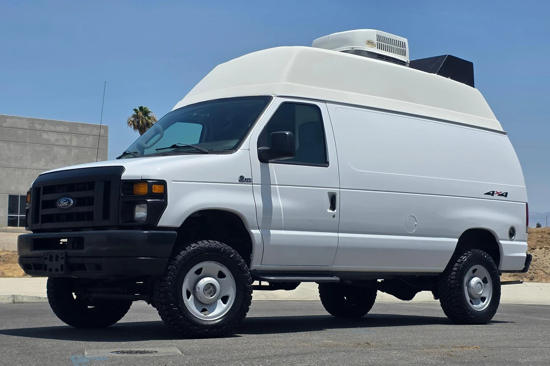 2009 Ford Econoline Van - Image 2 of 31