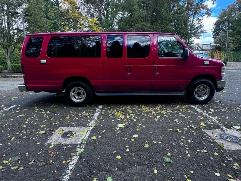2009 Ford Econoline Van - Image 8 of 12