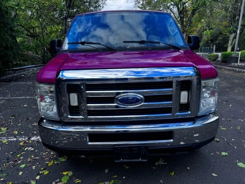 2009 Ford Econoline Van - Image 2 of 12