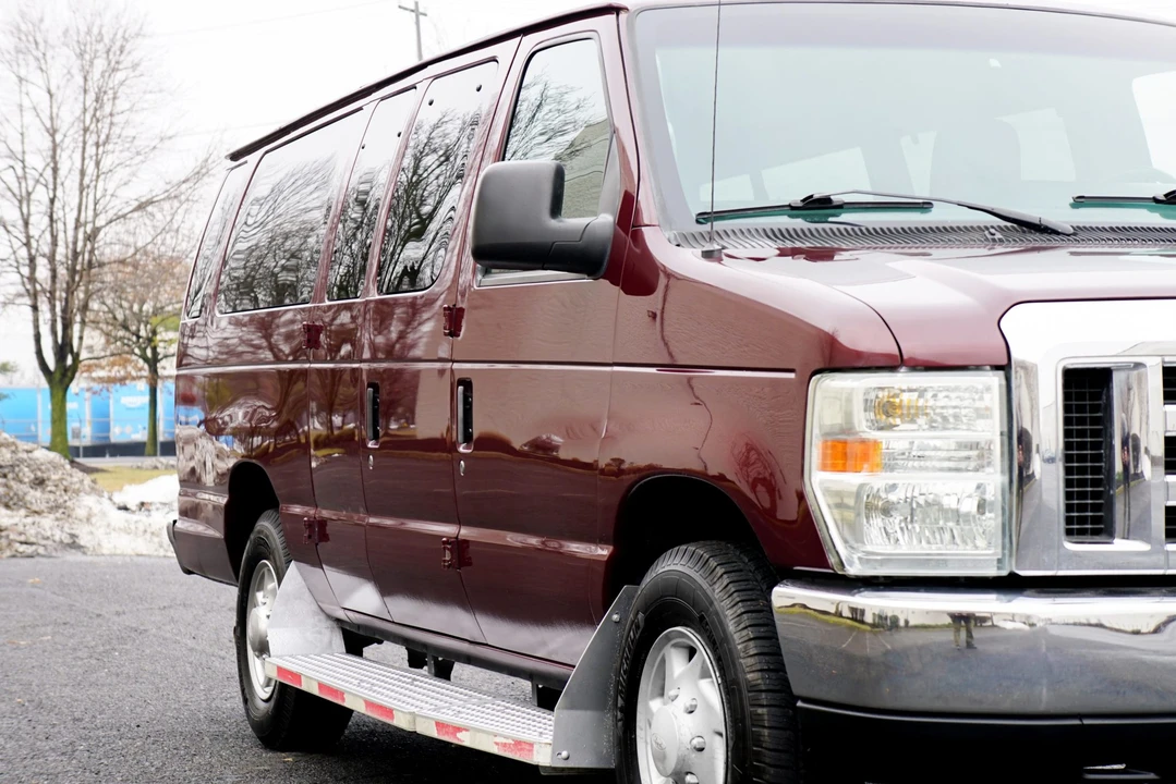 2009 Ford Econoline Van - Image 20 of 31