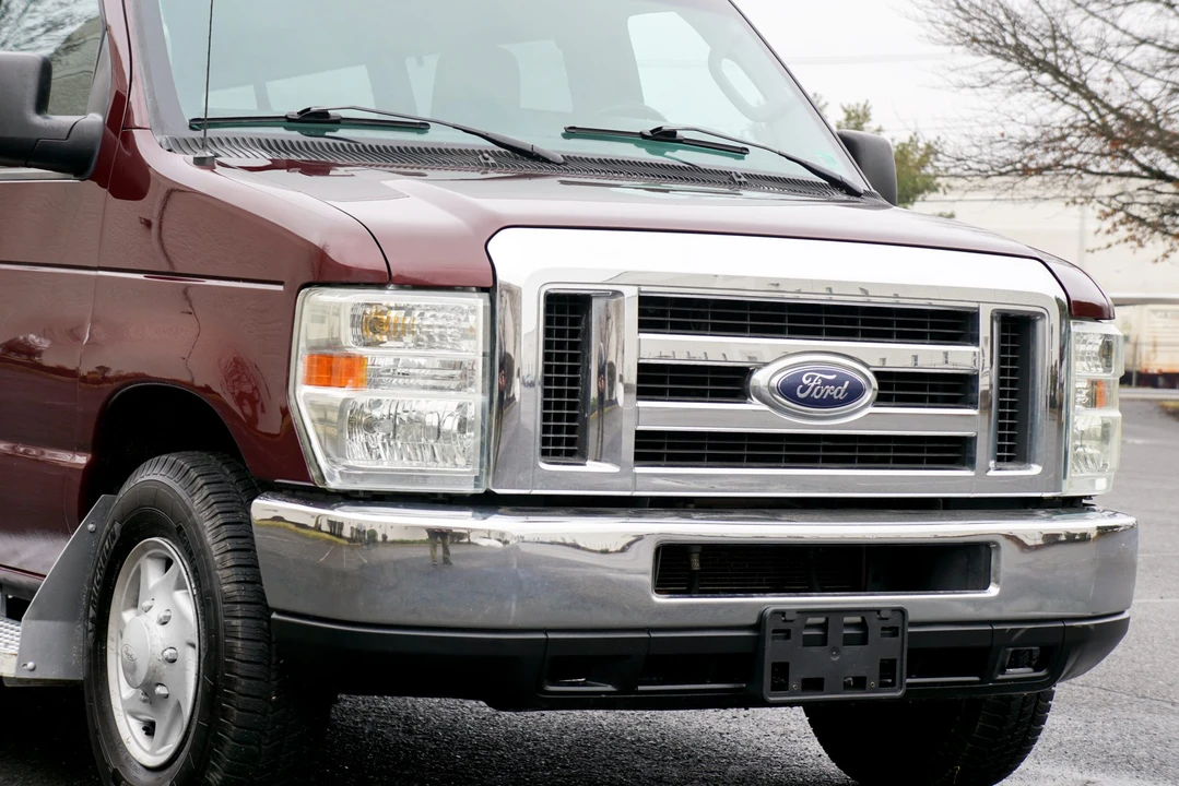 2009 Ford Econoline Van - Image 22 of 31