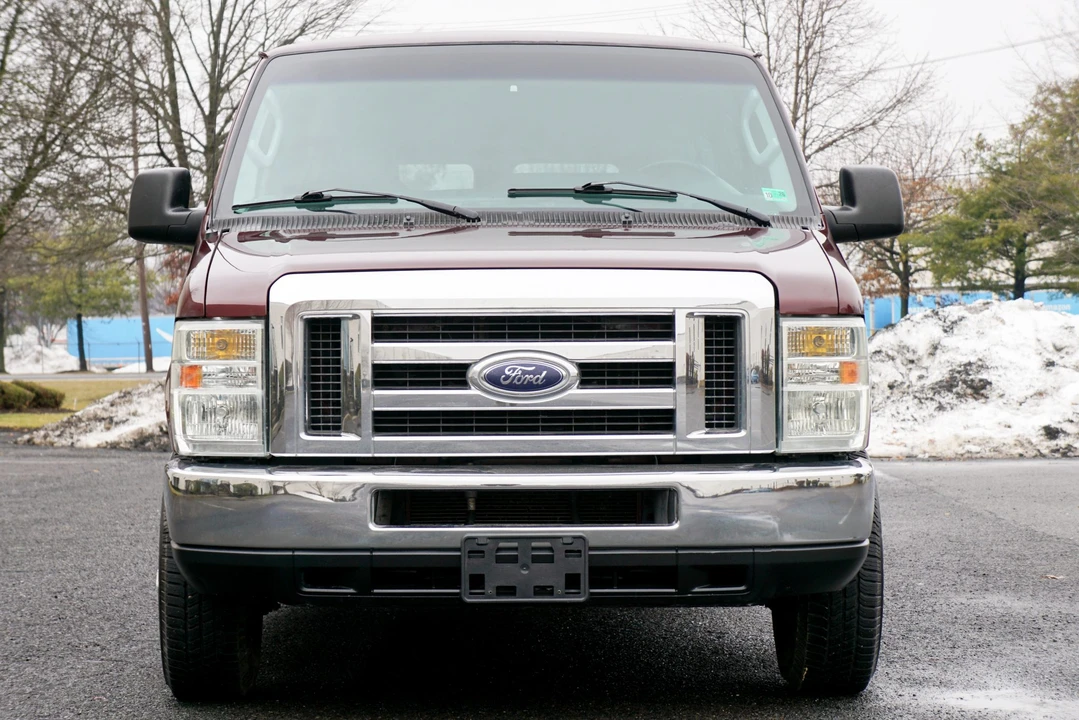 2009 Ford Econoline Van - Image 3 of 31