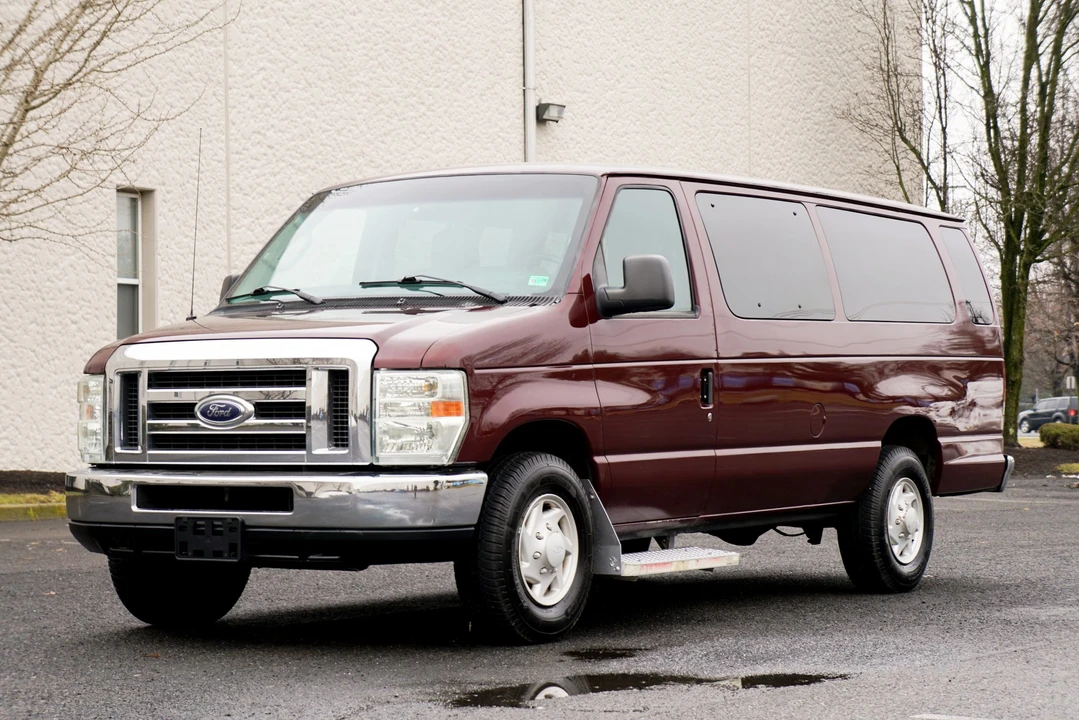 2009 Ford Econoline Van - Image 4 of 31