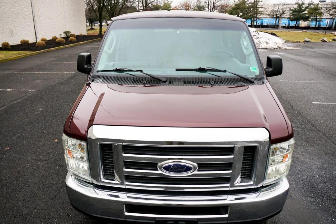 2009 Ford Econoline Van - Image 28 of 31