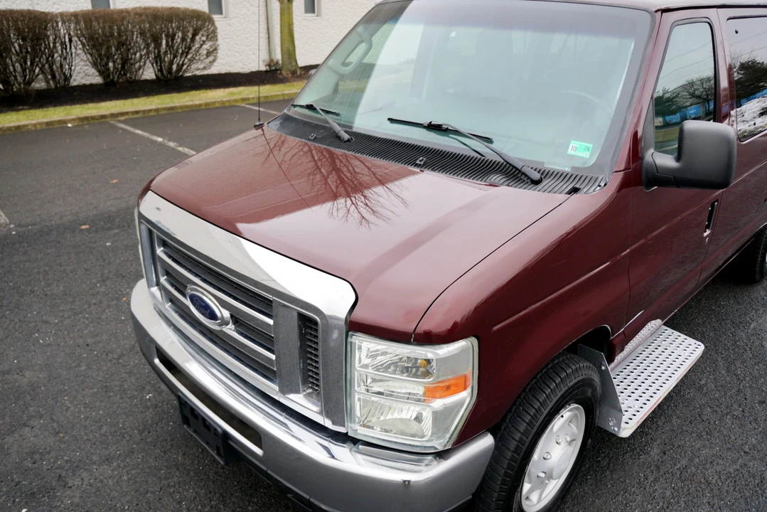 2009 Ford Econoline Van - Image 29 of 31
