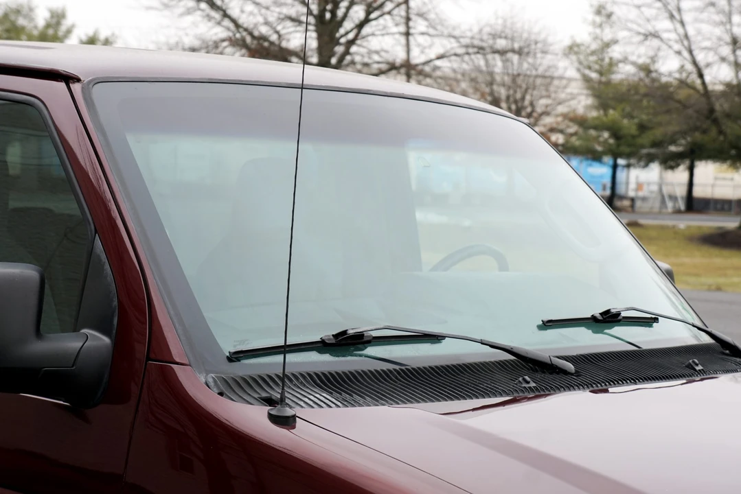 2009 Ford Econoline Van - Image 30 of 31