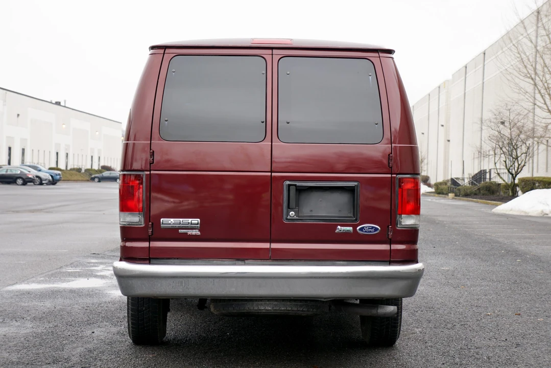 2009 Ford Econoline Van - Image 7 of 31