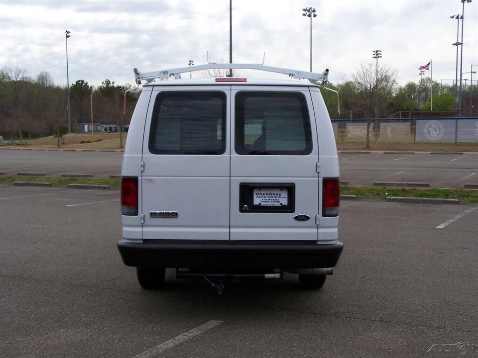 2009 Ford Econoline Van - Image 10 of 12
