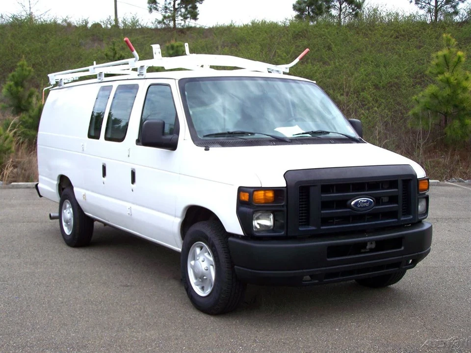 2009 Ford Econoline Van - Image 3 of 12