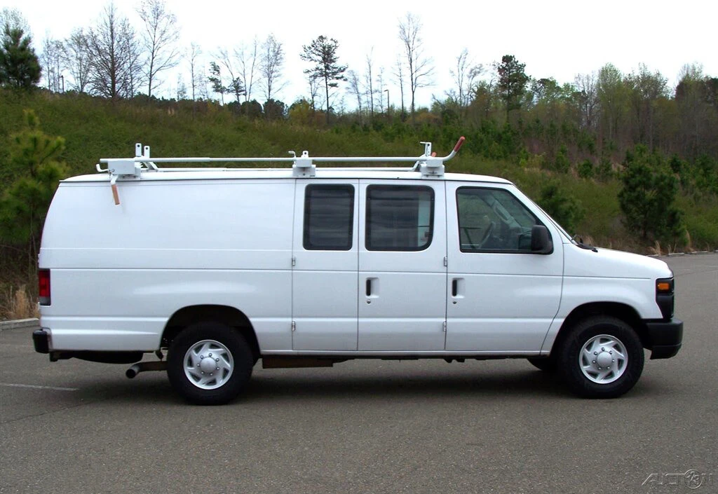 2009 Ford Econoline Van - Image 5 of 12