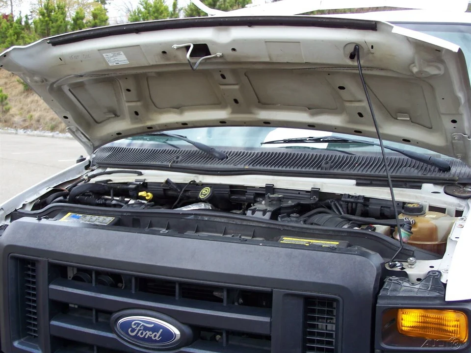2009 Ford Econoline Van - Image 12 of 12