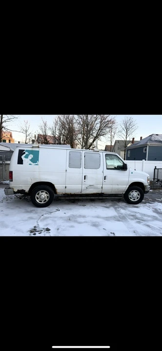 2009 Ford Econoline Van - Image 8 of 10