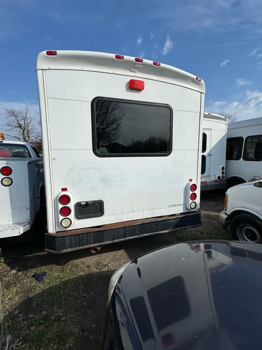 2009 Ford Econoline Van - Image 4 of 8