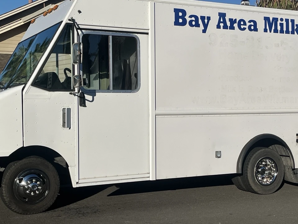 2009 Ford Econoline Van - Image 2 of 19
