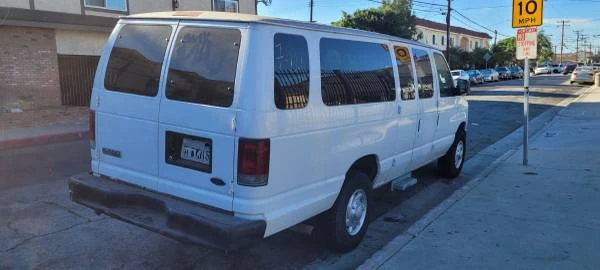 2009 Ford Econoline Van - Image 3 of 18