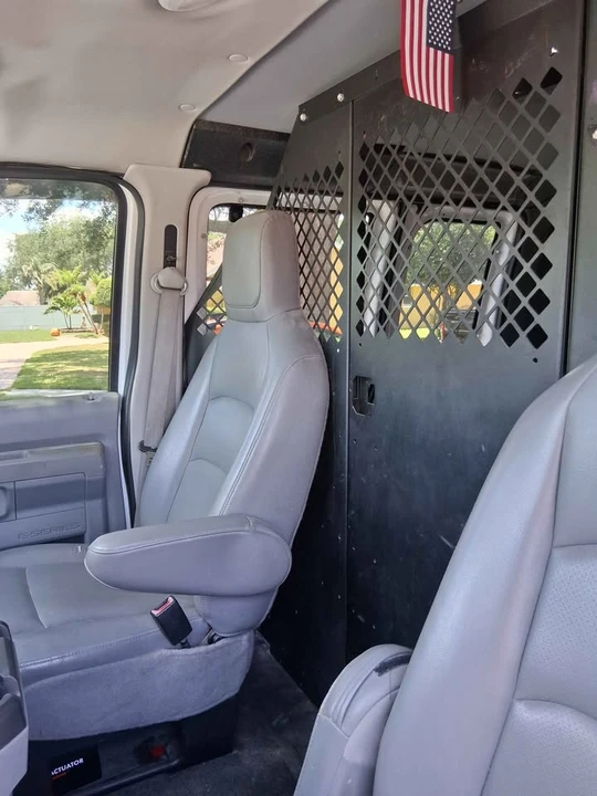 2009 Ford Econoline Van - Image 7 of 16