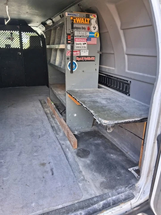 2009 Ford Econoline Van - Image 12 of 16