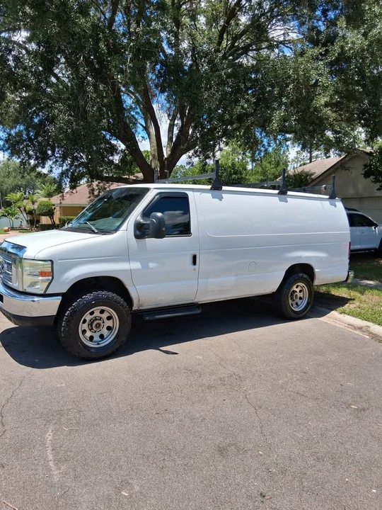 2009 Ford Econoline Van - Image 3 of 16
