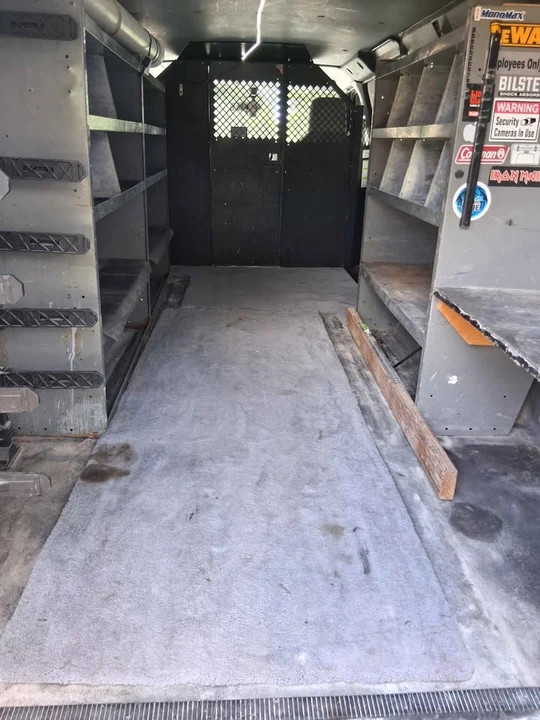 2009 Ford Econoline Van - Image 11 of 16