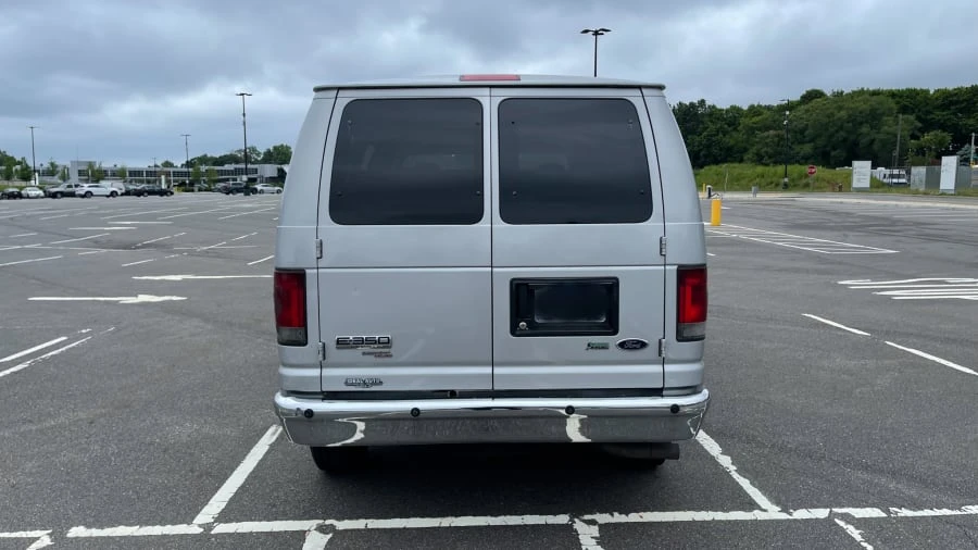 2009 Ford Econoline Van - Image 11 of 12