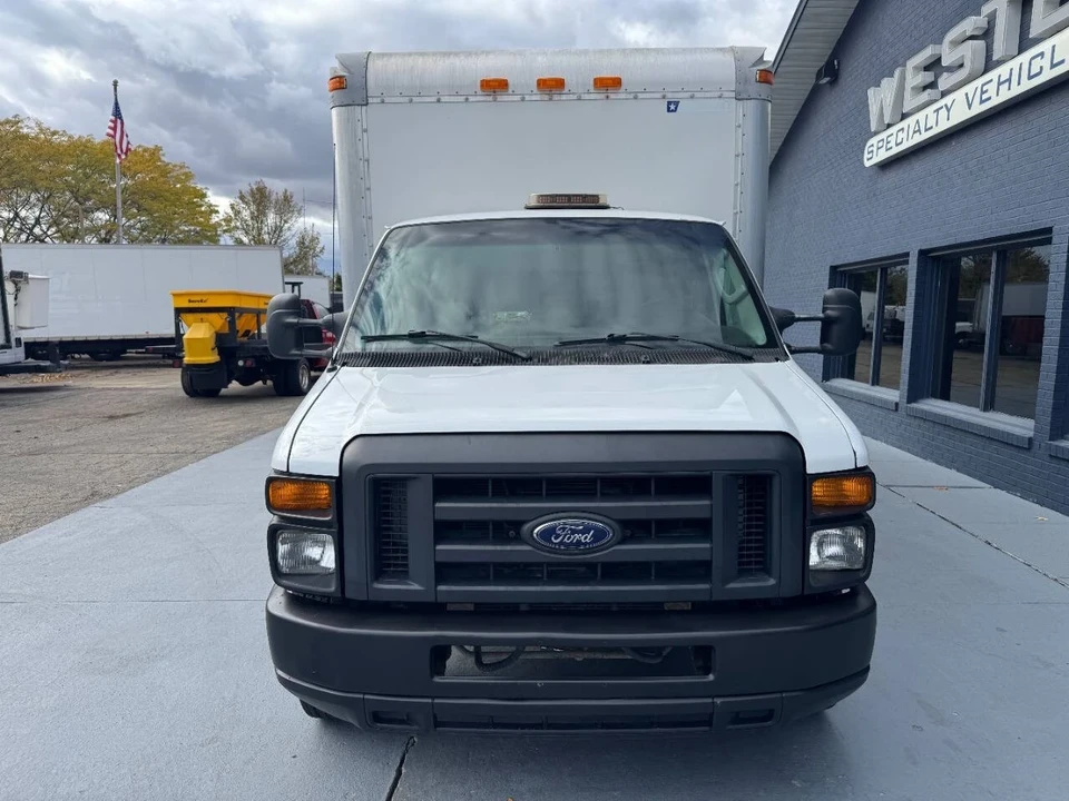 2009 Ford Econoline Van - Image 4 of 12