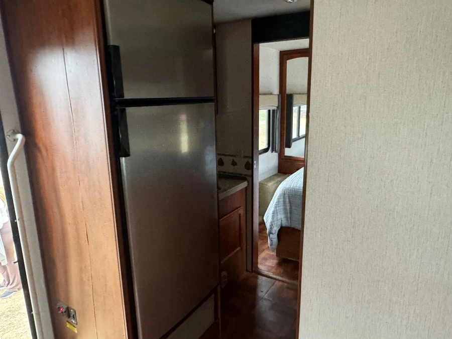 2009 Ford Econoline Van - Image 11 of 19