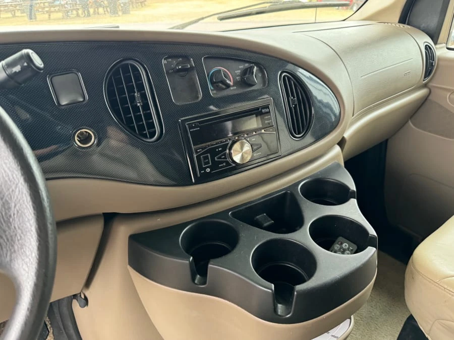2009 Ford Econoline Van - Image 7 of 19