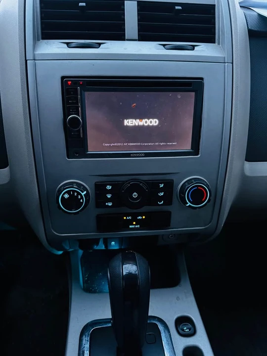 2009 Ford Escape - Image 9 of 10
