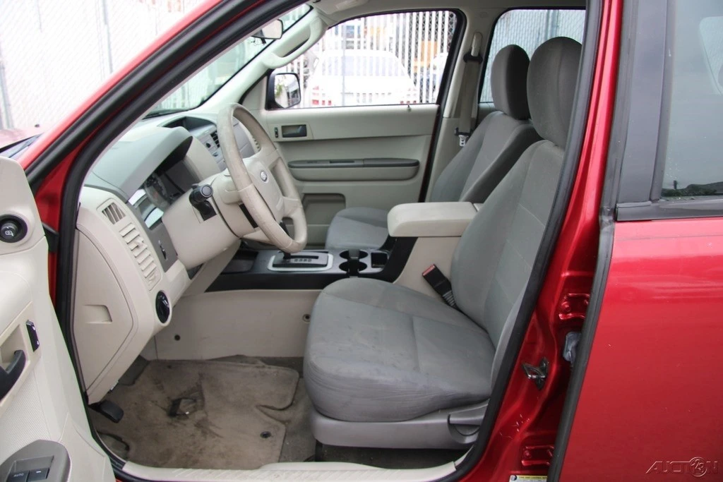 2009 Ford Escape - Image 14 of 21