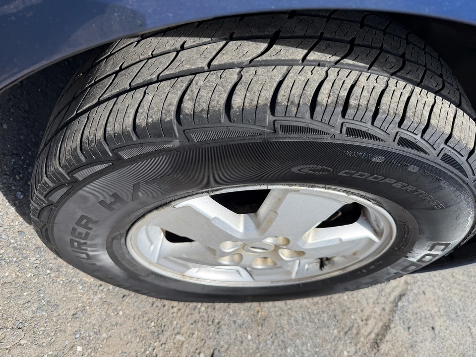 2009 Ford Escape - Image 11 of 21