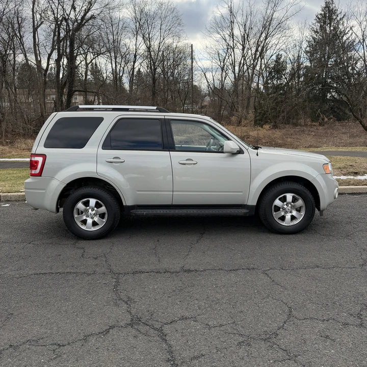 2009 Ford Escape - Image 2 of 21
