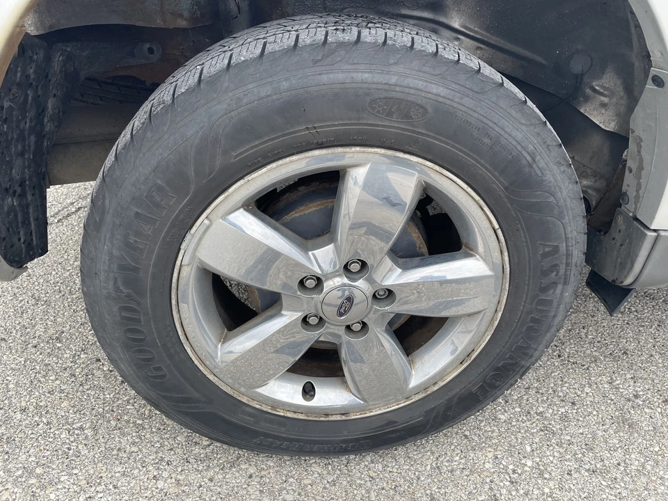 2009 Ford Escape - Image 12 of 21