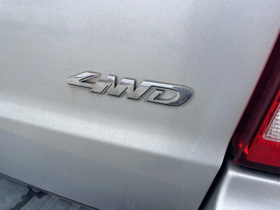 2009 Ford Escape - Image 16 of 21