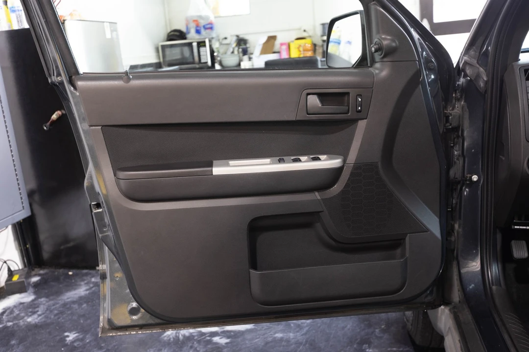 2009 Ford Escape - Image 19 of 21