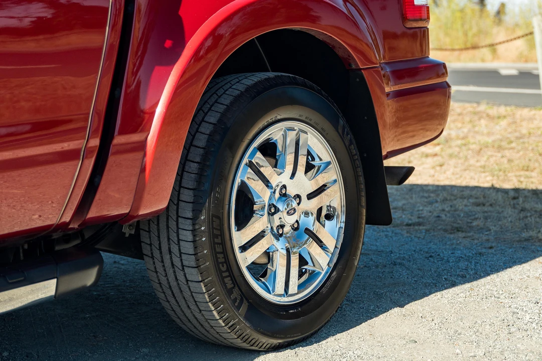 2009 Ford Explorer - Image 16 of 31