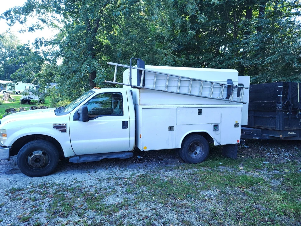 2009 Ford Super Duty 3rd Gen - Image 2 of 3
