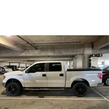 2009 Ford F150 SuperCrew Cab XLT Pickup 4D 5 1/2 ft