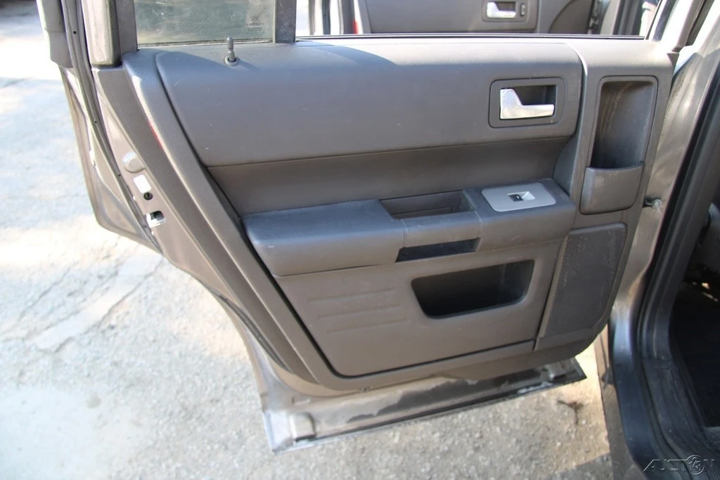 2009 Ford Flex - Image 18 of 21