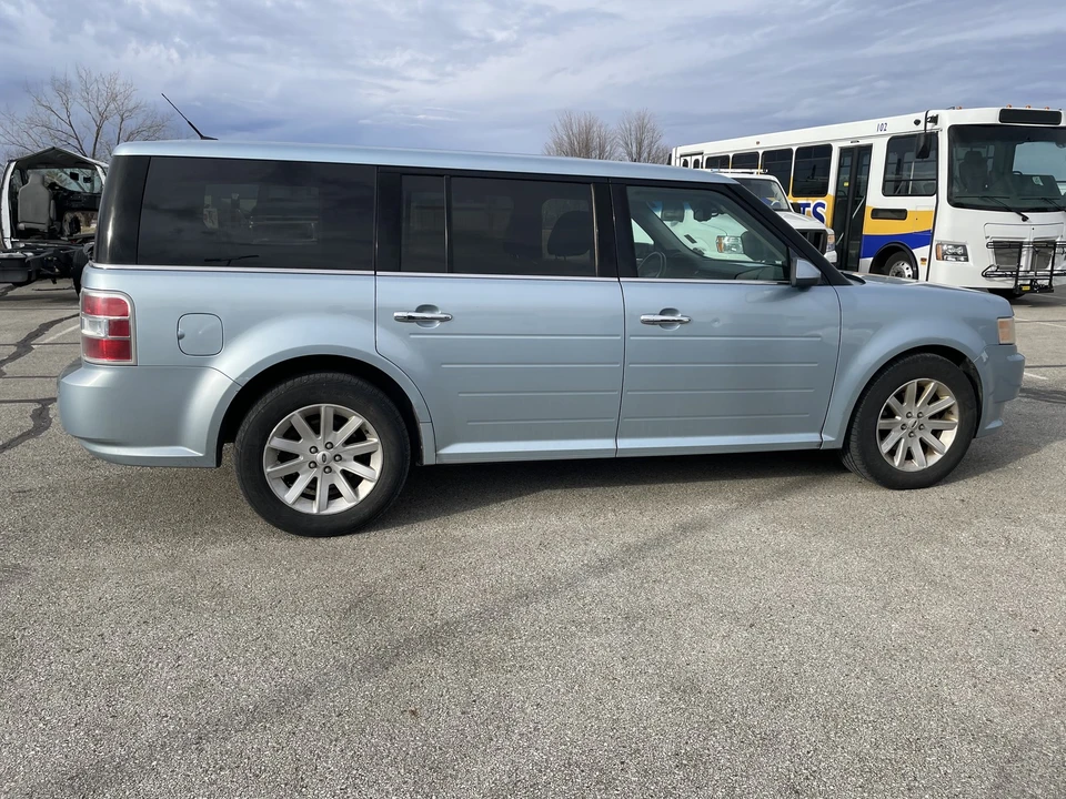2009 Ford Flex - Image 9 of 21