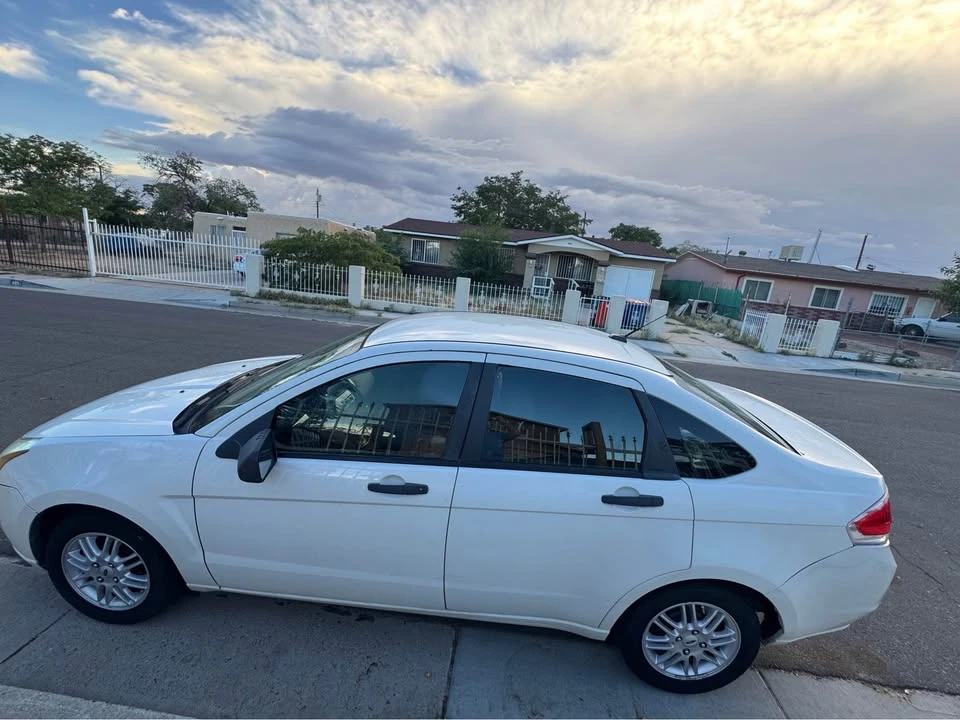 2009 Ford Focus 2nd Gen - Image 3 of 9