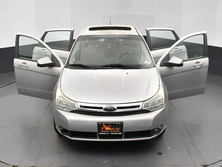 2009 Ford Focus 2nd Gen - Image 10 of 12