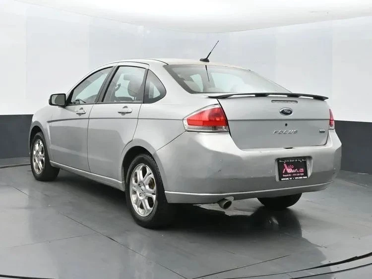2009 Ford Focus 2nd Gen - Image 9 of 12
