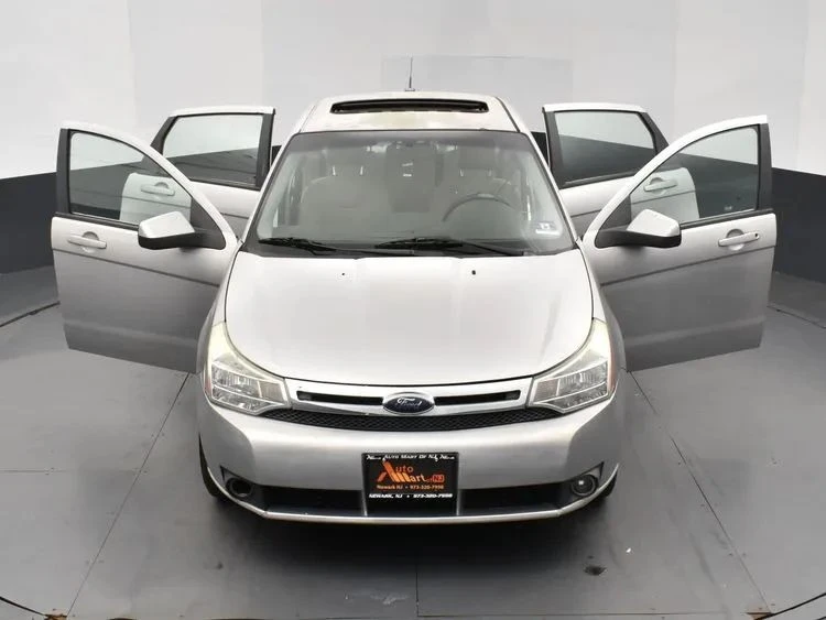 2009 Ford Focus 2nd Gen - Image 10 of 12