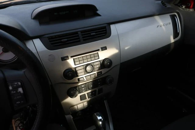 2009 Ford Focus 2nd Gen - Image 13 of 15