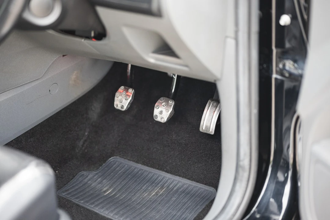 2009 Ford Focus 2nd Gen - Image 30 of 30