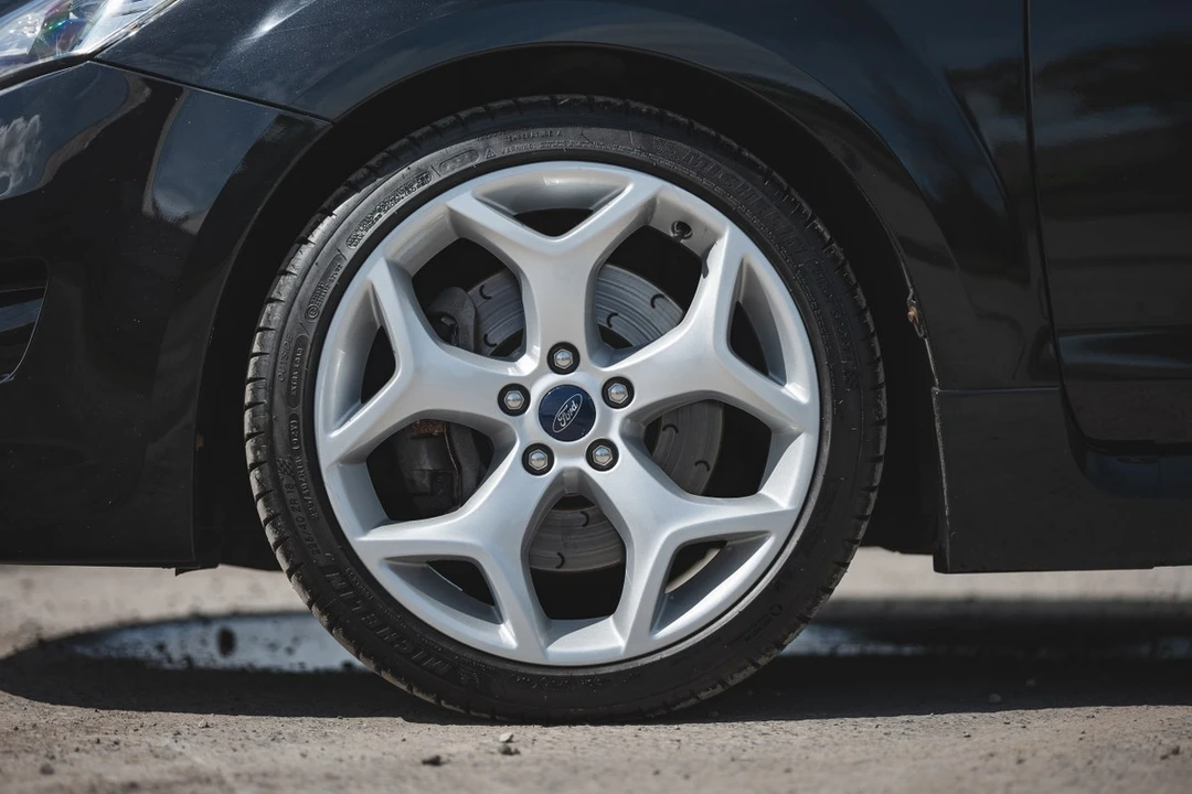 2009 Ford Focus 2nd Gen - Image 17 of 30