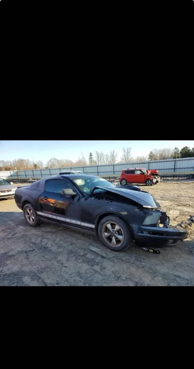 2009 Ford S197 Mustang - Image 2 of 4